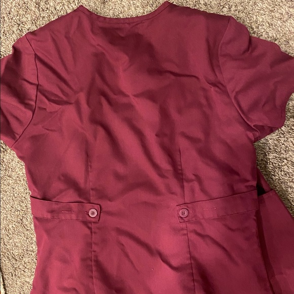 Greys anatomy scrubs size small wine color - Picture 4 of 7